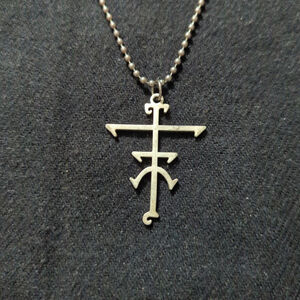 Silver Tone Unique Cross Style Pendant Statement Necklace